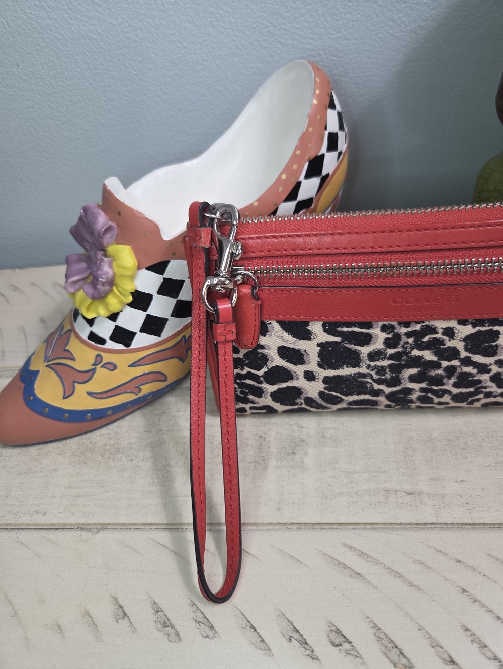 COACH Carnelia Legacy Ocelot Canvas Convertible Zipper Wallet Wristlet, EUC - Picture 2 of 14